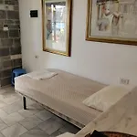 Syrios No 1 Apartment Myrties