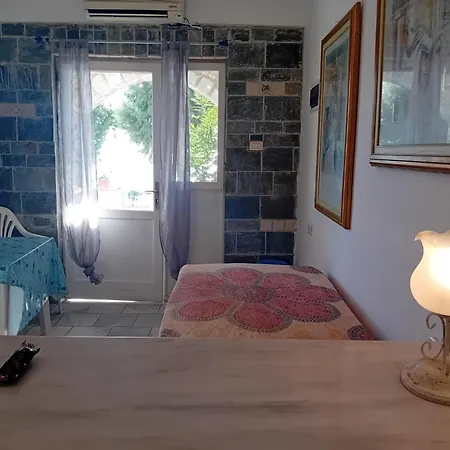 Apartment Syrios No 1 Myrties