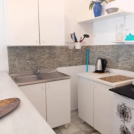 Syrios No 1 Apartment Myrties
